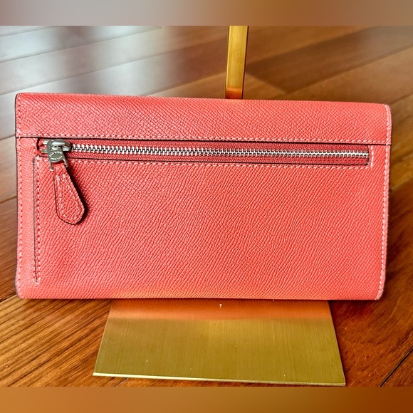 Coach Coral Leather Wallet EUC - Picture 3 of 9